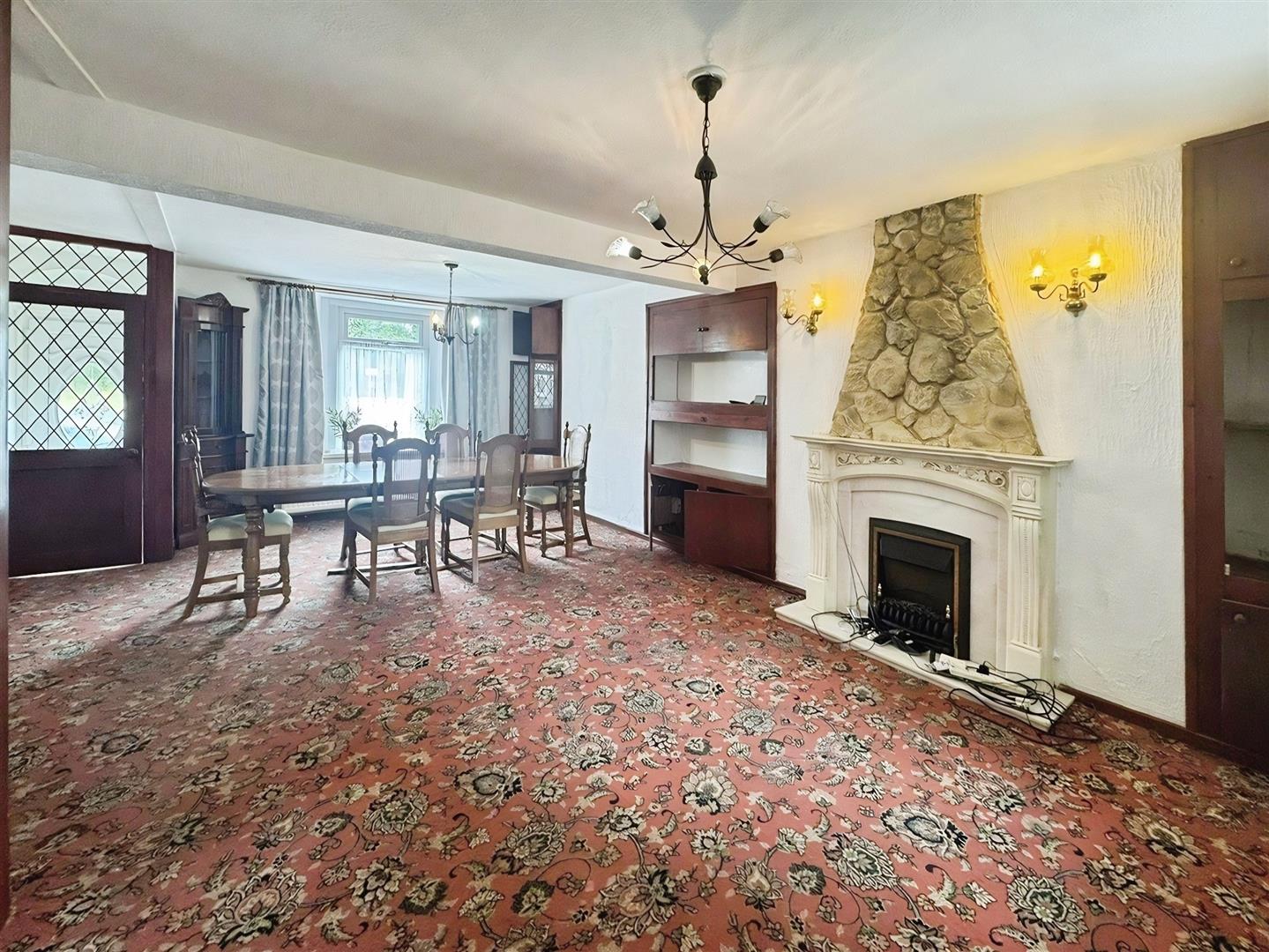 Clydach Road, Morriston, Swansea, SA6 6QH